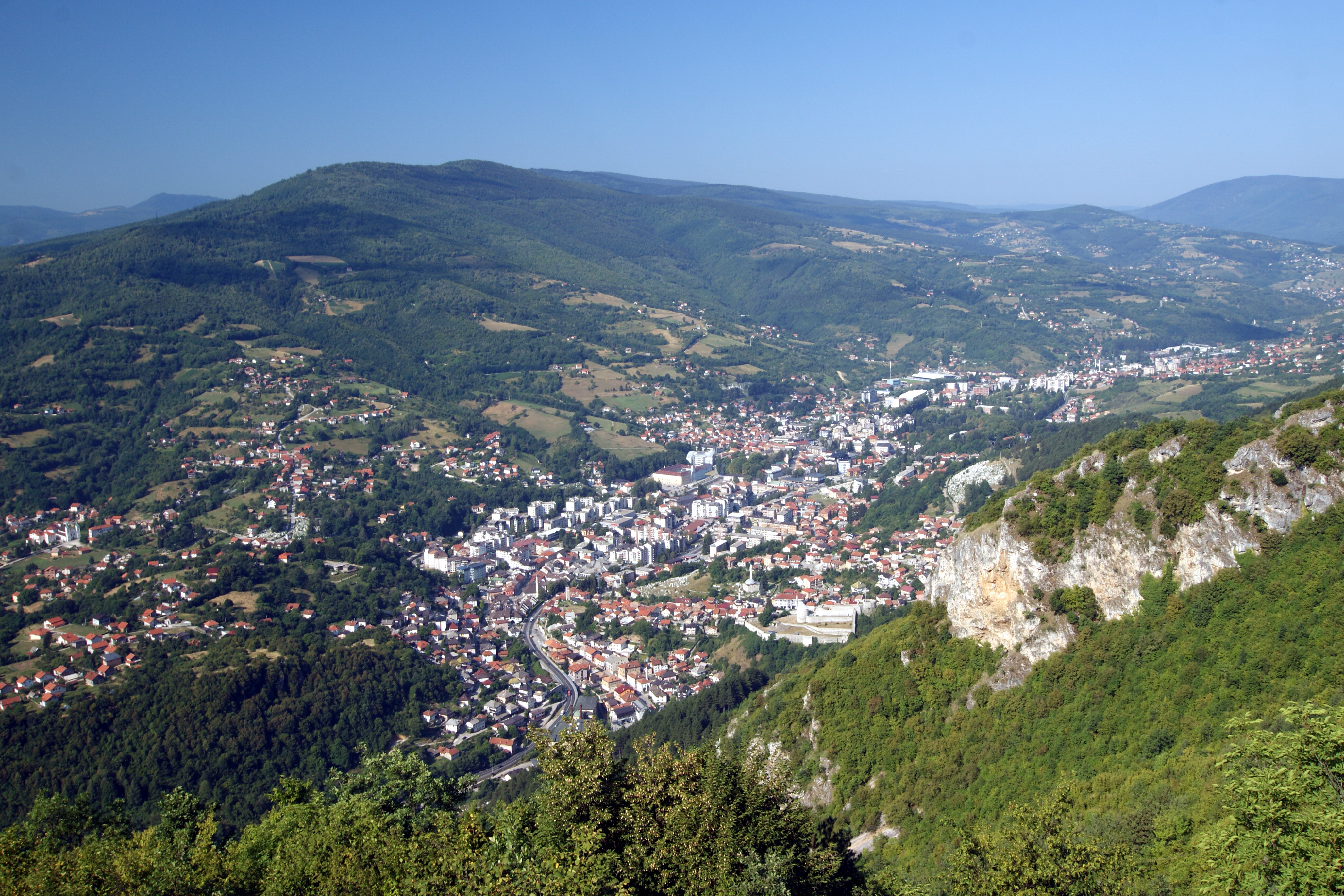 View_over_Travnik_(from_Kapelica_sv._Ivana_Krstitelja).jpg
