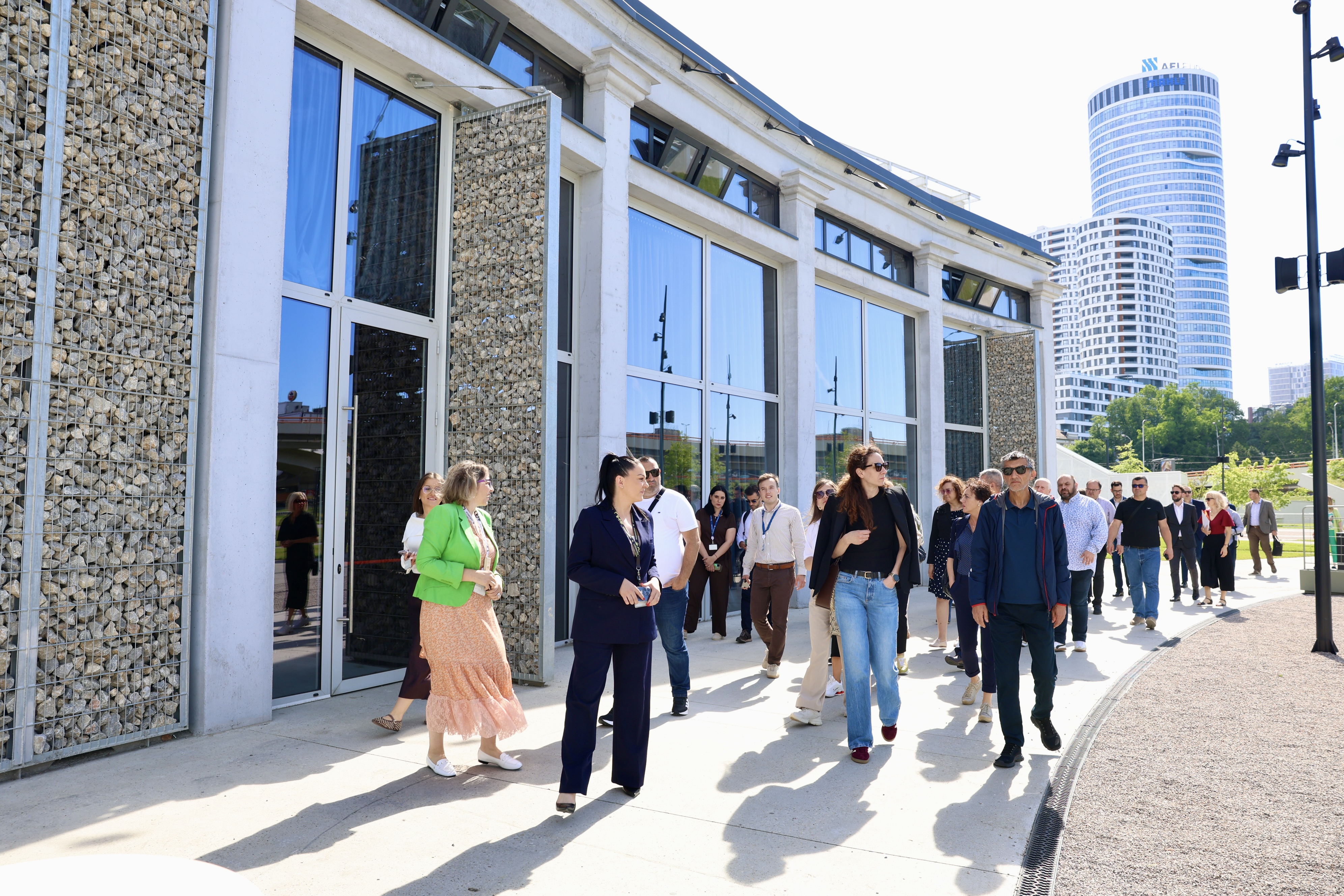 Knowledge Exchange for a More Competitive Region: Local Leaders from Bosnia and Herzegovina Explore Best Practices in Serbia